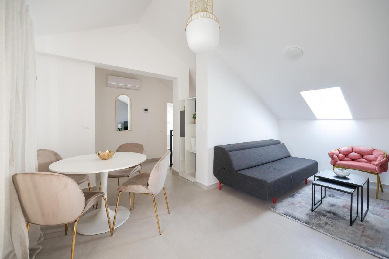 Apartments Mila Sveti Filip i Jakov Luaran gambar