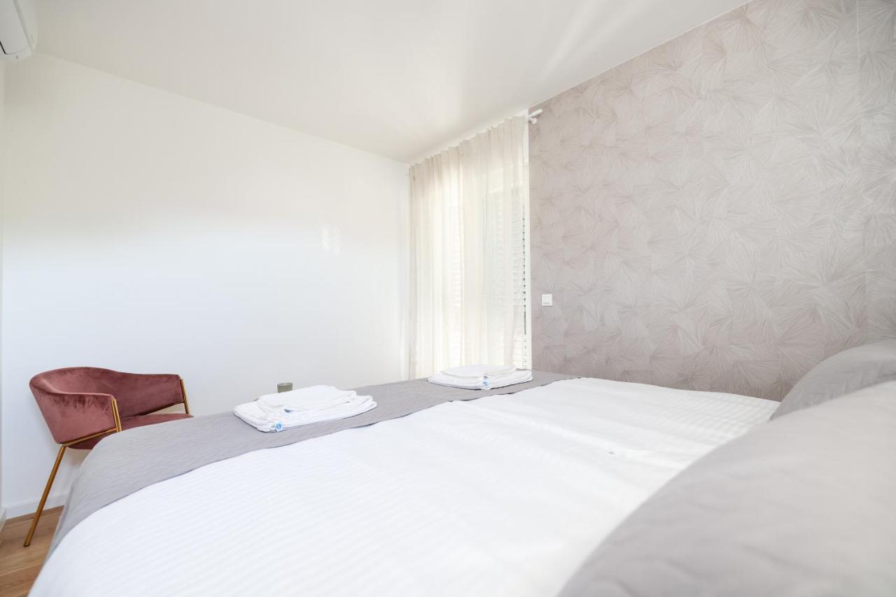 Apartments Mila Sveti Filip i Jakov Luaran gambar