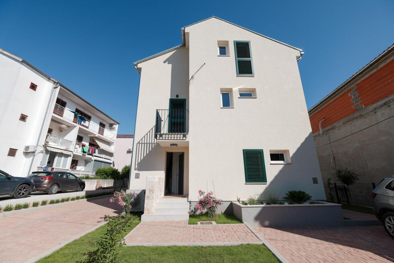 Apartments Mila Sveti Filip i Jakov Luaran gambar