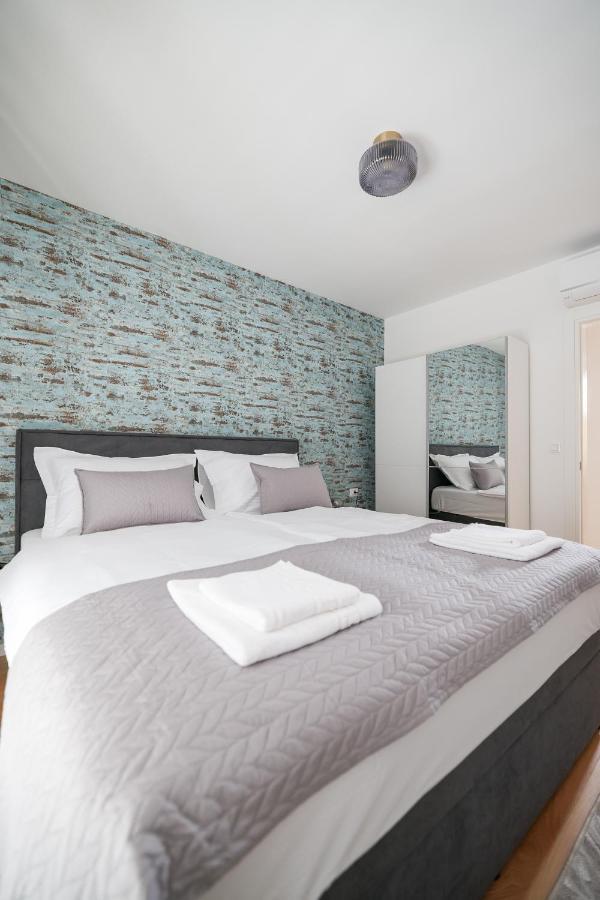 Apartments Mila Sveti Filip i Jakov Luaran gambar